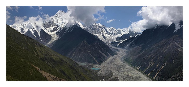 Manaslu Trek Cost for Nepali vs Foreign Trekkers